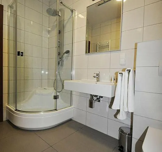 Zamkowa 公寓式酒店 3*